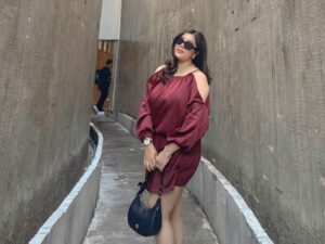 Yosi Oktarina, S.Tr.Keb: Tetap Berdiri dan Bangga dengan Diri Sendiri!