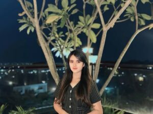 Stefani Laura, Belum Tentu yang Kita Lihat Sesuai dengan Apa yang Kita Pikirkan!