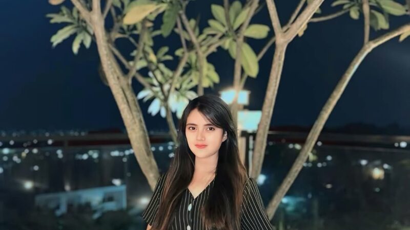 Stefani Laura, Belum Tentu yang Kita Lihat Sesuai dengan Apa yang Kita Pikirkan!