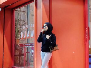 Bunga Flow: Tetap Jadi Diri Sendiri di Tengah Lika-Liku Kehidupan