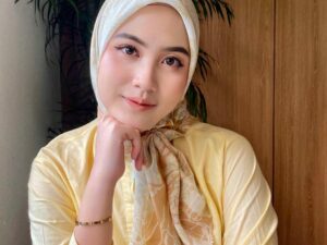 Azhaara, Meski Melangkah Meski Tiada yang Menuntun!