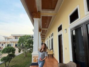 Lhani Mei, Bergaulah dengan Siapapun!