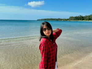 Istiana, Kita Itu Nggak Perlu Jadi Lebih Baik dari Orang Lain!