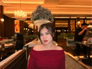 Mely Anandi, Sometimes It Gives You Tears Of Pain!