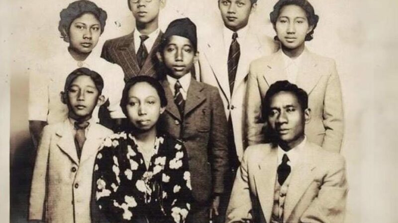 Siti Katoemi Wirodihardjo: Perempuan Priyayi dari Purworejo, Penjaga Nilai di Balik Dinasti Djojohadikusumo