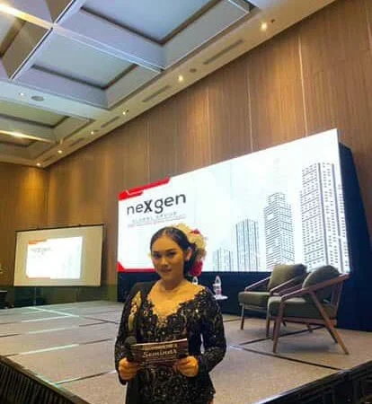 Maya Amelia Lorenza, S.KM, C.MC: Mengalir, Merangkul, dan Menghidupi