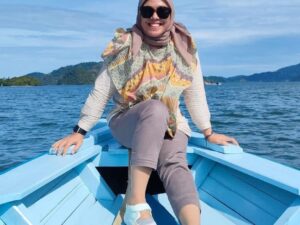 Sarina Uly, Aku Bangga Sebagai Apoteker, Profesi Unik dan Banyak Diminati Masyarakat