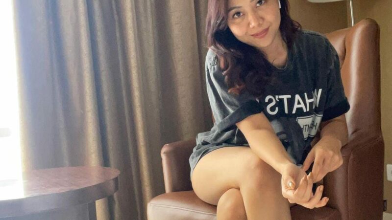 Diah Ganaki Pusparani, Mendirikan Perusahaan Garment Sambil Kuliah