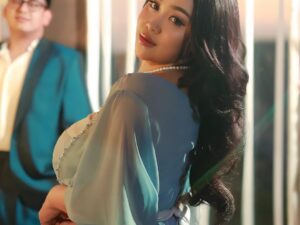 Shella, Jadilah Wanita Hebat yang Berdiri di Kakinya Sendiri!