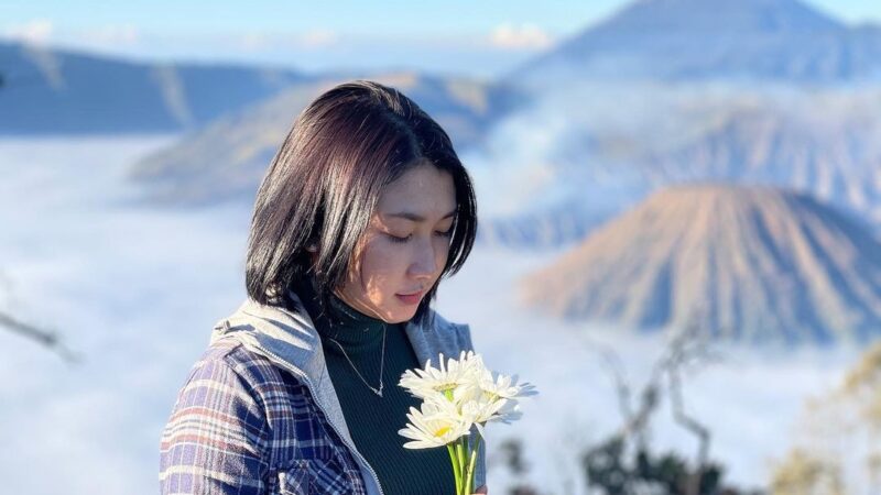 Ayu Hariaz, Travelling Membuatku Menikmati Keindahan Ciptaan Tuhan dan Timbulkan Rasa Bersyukur