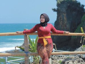 Tessa Bara, Jadilah Ibu yang Bahagia Tak Harus Menunggu Sempurna