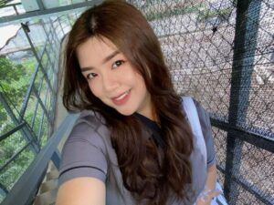 Jecklin Wayong, Perempuan Indonesia Jangan Takut Coba Segala Tantangan di Karir