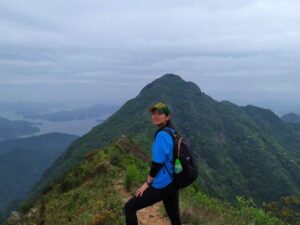 TKI Cantik Ini Telah Taklukkan 16 Gunung Seluruh Hongkong