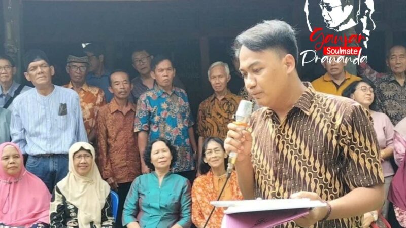 GSP Menyerahkan Foto & Dokumen Keluarga Prananda Prabowo Kepada Perwakilan Keluarga