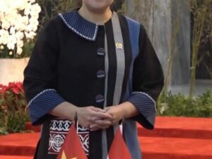 Essy Masita Tiada Pernah Lelah Berkreasi Dari Inspirasi & Matrial Nusantara