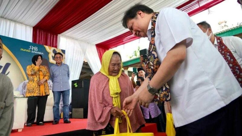 Kunjungi Magelang & Purworejo, Airlangga Membawa Misi Kesejahteraan, Emosional & Kemenangan di Pilbup 2024