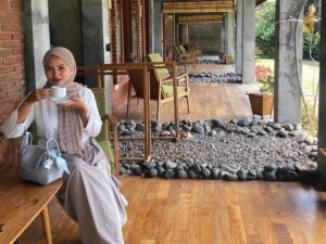 Ritma Halim, Kehangatan Keluarga Sangat Berharga dan Sulit Tergantikan!