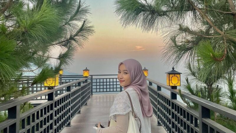 Siti Nur Rahmalia R.P. S.Tr.Ak: Your Life With Love, Just Start From The End