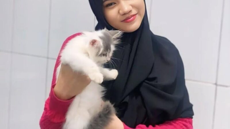 Ratih Komalasari, Hiduplah Seperti Rumput Meski Diinjak dan Dipotong Tetap Tumbuh dan Jadi Lebih Kuat