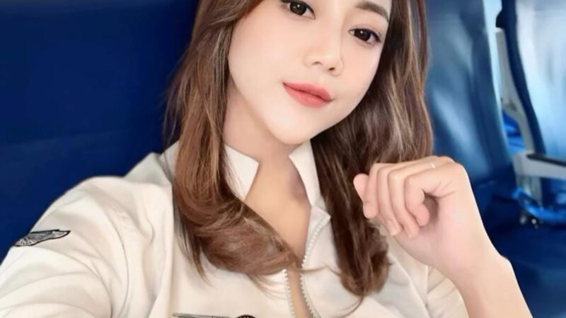 Desry M Dadung Jadi Pramugari Banyak Sukanya dan Banyak Pengalaman Baru yang Seru