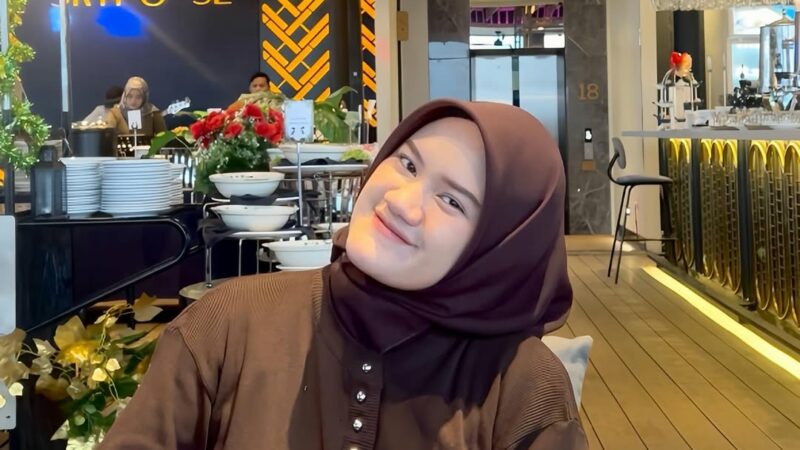 Yeyenitas, Hidup Bukan Lomba Cepat Sukses!