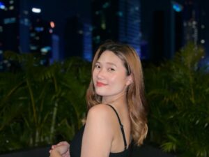 Adella Charlene, Waktu Terus Berjalan. Sayangi Orang Sekitar, dan Fokuslah Pada Hari Ini