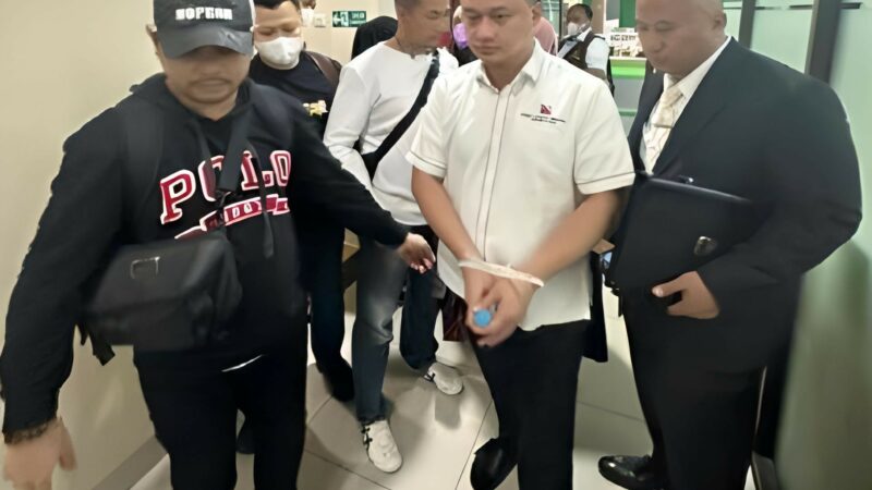 PARA PAKAR HUKUM SEPAKAT, STOP & LAWAN KRIMINALISASI POLISI TERHADAP HELMUT HERMAWAN!