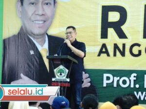 Reses di Surabaya, Adies Kadir Soroti Bahaya AI dan Hoaks