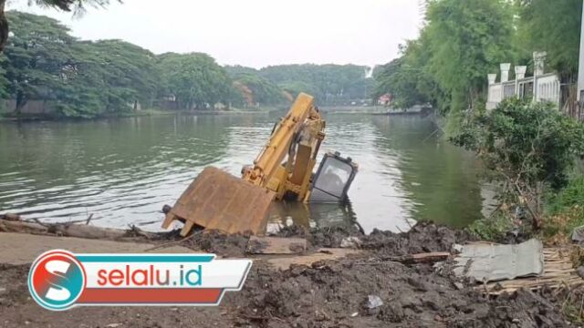 Sembilan Hari Tenggelam, Ekskavator Proyek Waduk SIER Belum Diangkat