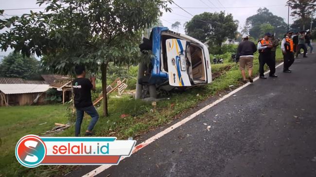 Data Korban Elf Blong di Pacet, Seluruh Penumpang Dilarikan ke RS