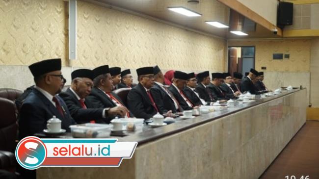 Pemkab Jember Lantik 50 Pejabat, Gus Fawait Tegaskan Era Kinerja