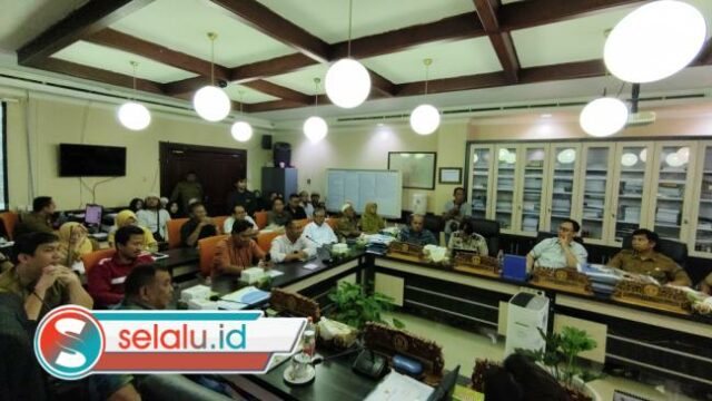 Jembatan PT Heinrich Diduga Picu Banjir Keputih, DPRD Desak Izin Dicabut