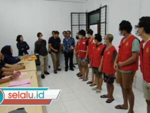 34 Tersangka Kasus Pesta Seks Sesama Jenis di Surabaya Diserahkan ke Kejari