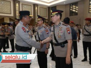 Polda Jatim Rotasi 28 Pejabat, Kapolda Tekankan Inovasi Layanan