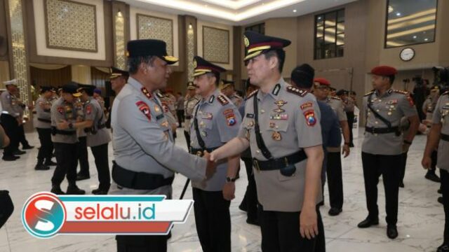 Polda Jatim Rotasi 28 Pejabat, Kapolda Tekankan Inovasi Layanan