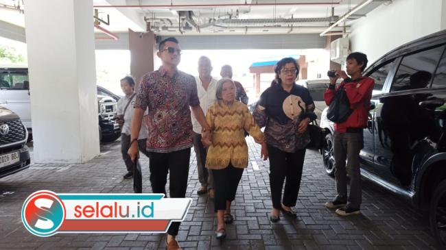 Lurah hingga Perangkat Desa Diperiksa Terkait Dugaan Pemalsuan Dokumen Nenek Elina