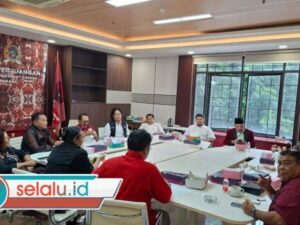 Dihadiri Armuji, Rapat Evaluasi Fraksi PDIP Surabaya Digelar Tertutup, Isyarat Perombakan?