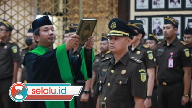 Kejari Surabaya Lantik Iwan Nuzuardhi Sebagai Kasi Pidsus, Fokus Pemberantasan Korupsi
