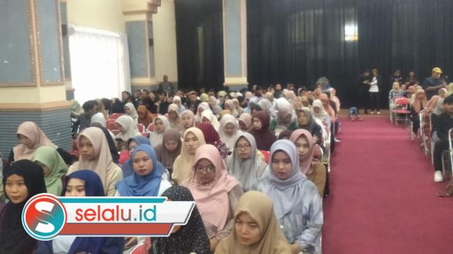 565 Mahasiswa Unipar Jember Ikuti Sosialisasi Beasiswa Cinta Bergema ,