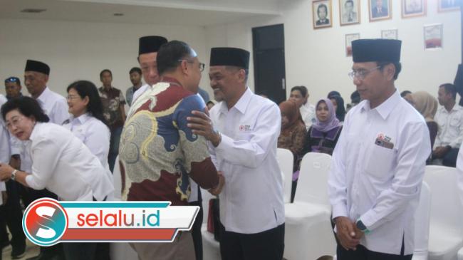 Pengurus Baru PMI Surabaya Resmi Dilantik, Targetkan Donor Darah Masuk Kampung