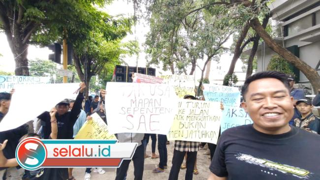 Muak Gaduh, Ribuan Massa Turun Jalan Suarakan Jogo Probo