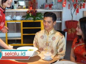 Melihat Menu Spesial Imlek di Grand Swiss-Belhotel Surabaya, Ada Wonton Hitam hingga Golden Dome Cake