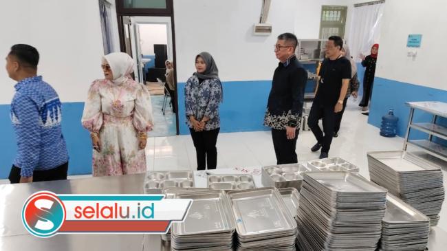 Dapur Bergizi Perdana di Sukomanunggal Resmi Beroperasi, Ribuan Pelajar Siap Nikmati MBG