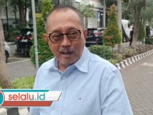 Gaya Wawali Armuji saat Penuhi Panggilan Polisi dalam Kasus Bimtek: Ngguya-ngguyu!