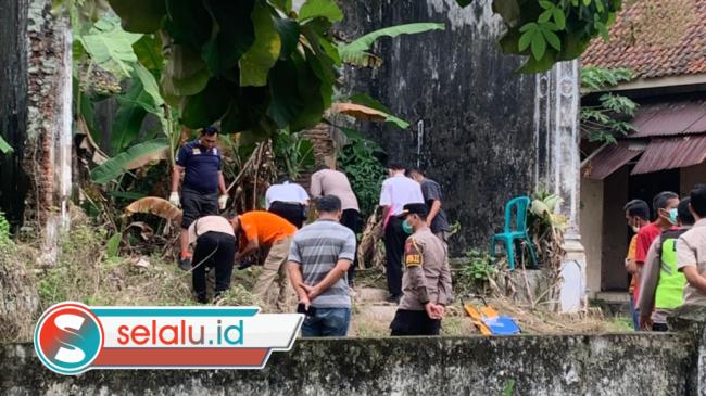 Polisi Sebut Dua Mayat di Lubang Bekas Aspol Diduga Tewas Dibakar