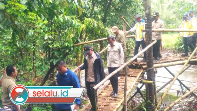 Kunjungi Jember Pasca banjir, Menteri PU Tinjau Pembangunan Fly Over Mangli 