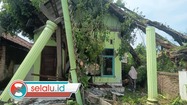 Hujan dan Angin Kencang Landa Mojokerto, Rusak 39 Rumah Warga