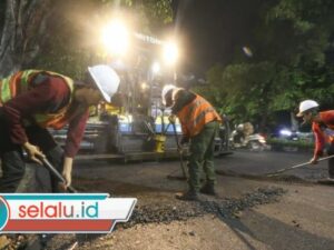Selama Ramadan, Pemkot Tambah Tim untuk Perbaikan Jalan Berlubang di Surabaya