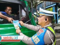 PJR Polda Jatim Tertibkan Truk dan Bus yang Nekat Pakai Lajur Kanan di Tol