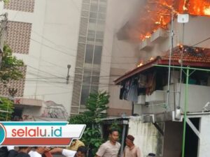 Rusunawa Sombong Surabaya Terbakar: 4 Kamar Ludes, Penghuni Semburat